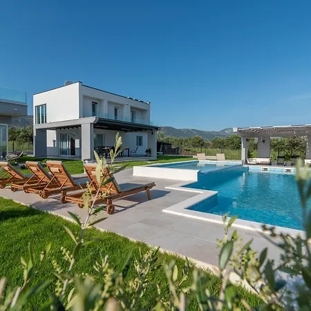 Villa Vitis Kaštel Novi