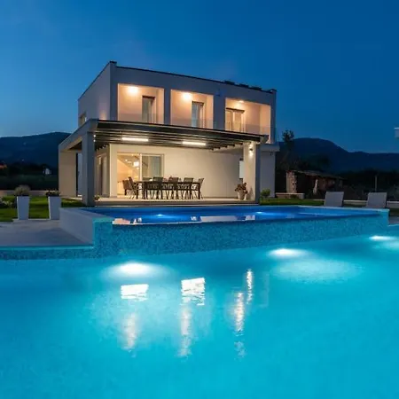 Vitis Kaštel Novi
