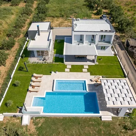Vila Vitis Kastel Novi